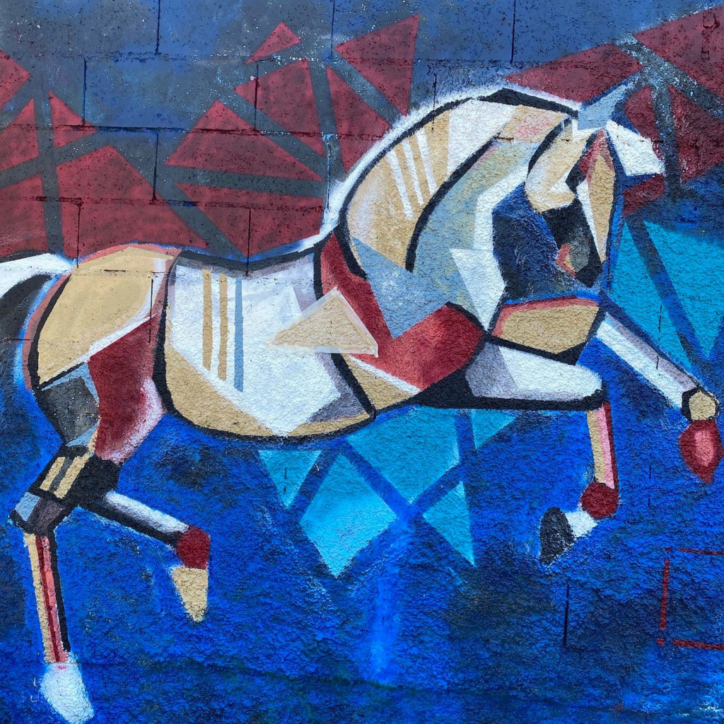 street art cheval laure saigne